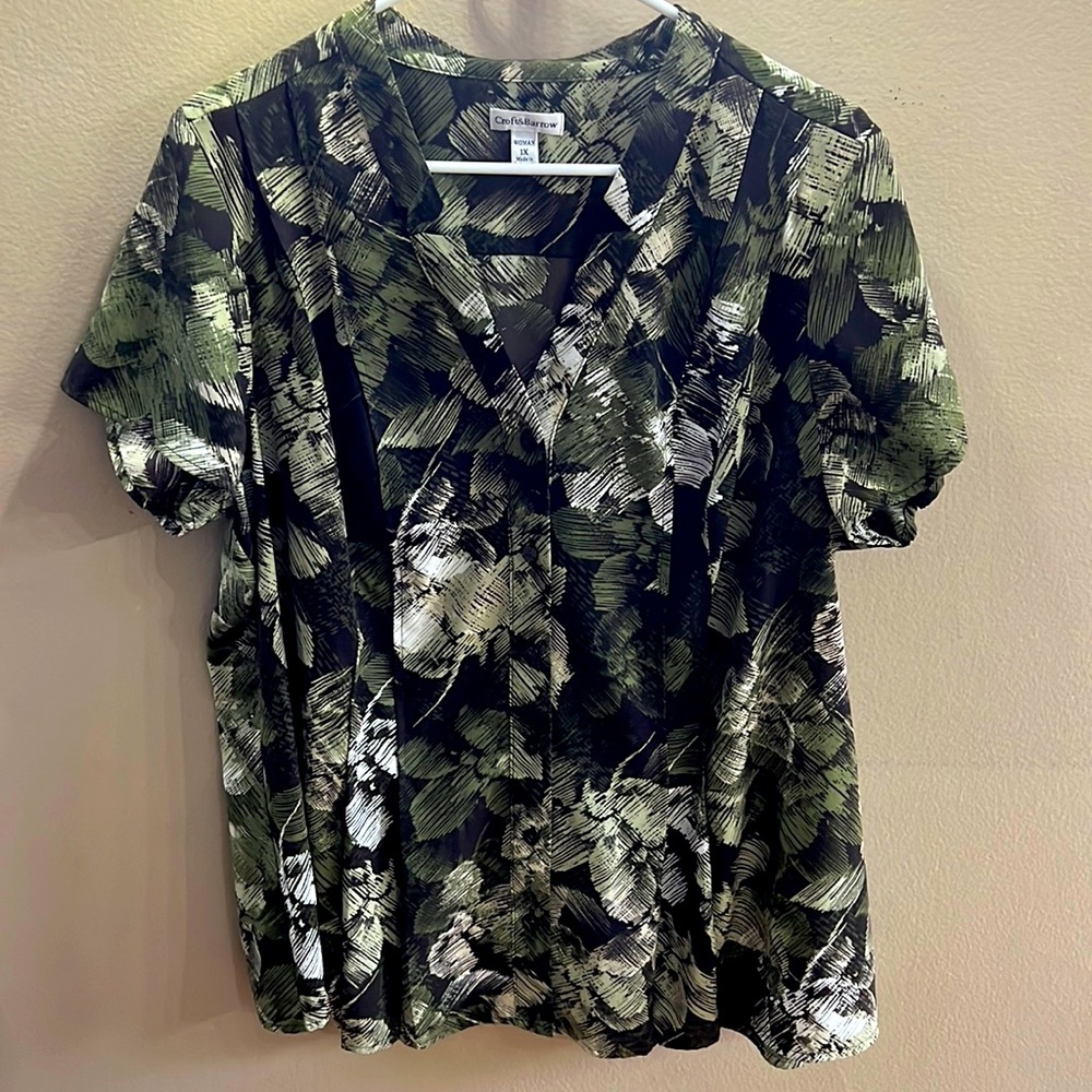 Crofts & Barrow Olive Green blouse